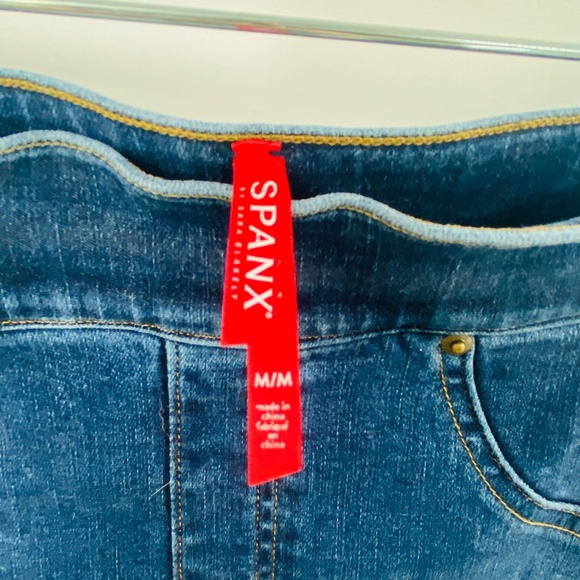 Spanx High Waisted Distressed Ankle Skinny Jeans Size Medium - Picture 2 of 7